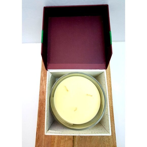 Christmas Candle Pine and Eucalyptus 3 Wick Gift Boxed Soy - Picture 5 of 6